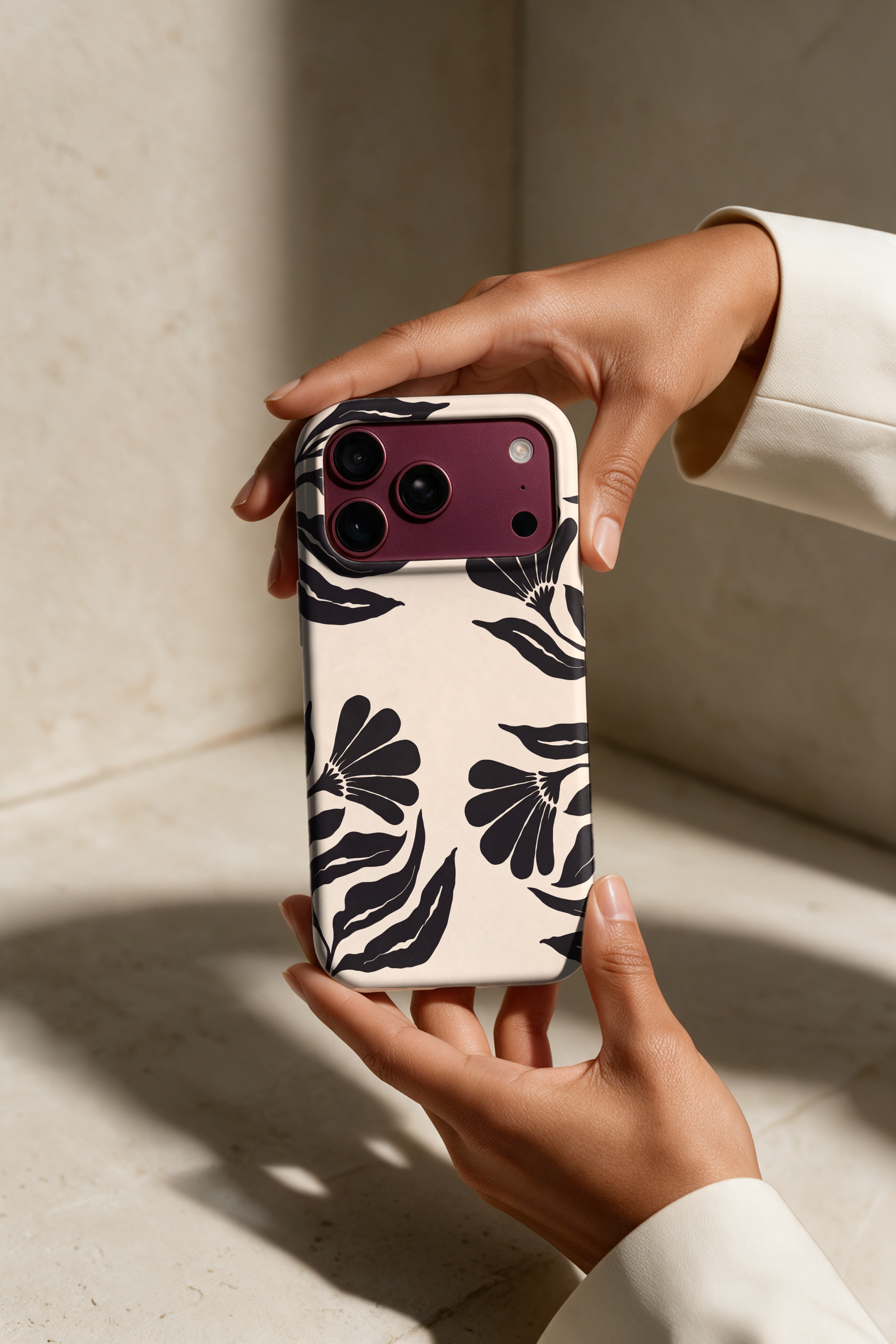 Case mockup iPhone 18 Pro Warm Plaster Hold